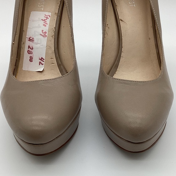 1786. Nine West Taupe Platform Pump EUC Size 8.5 - Picture 4 of 13